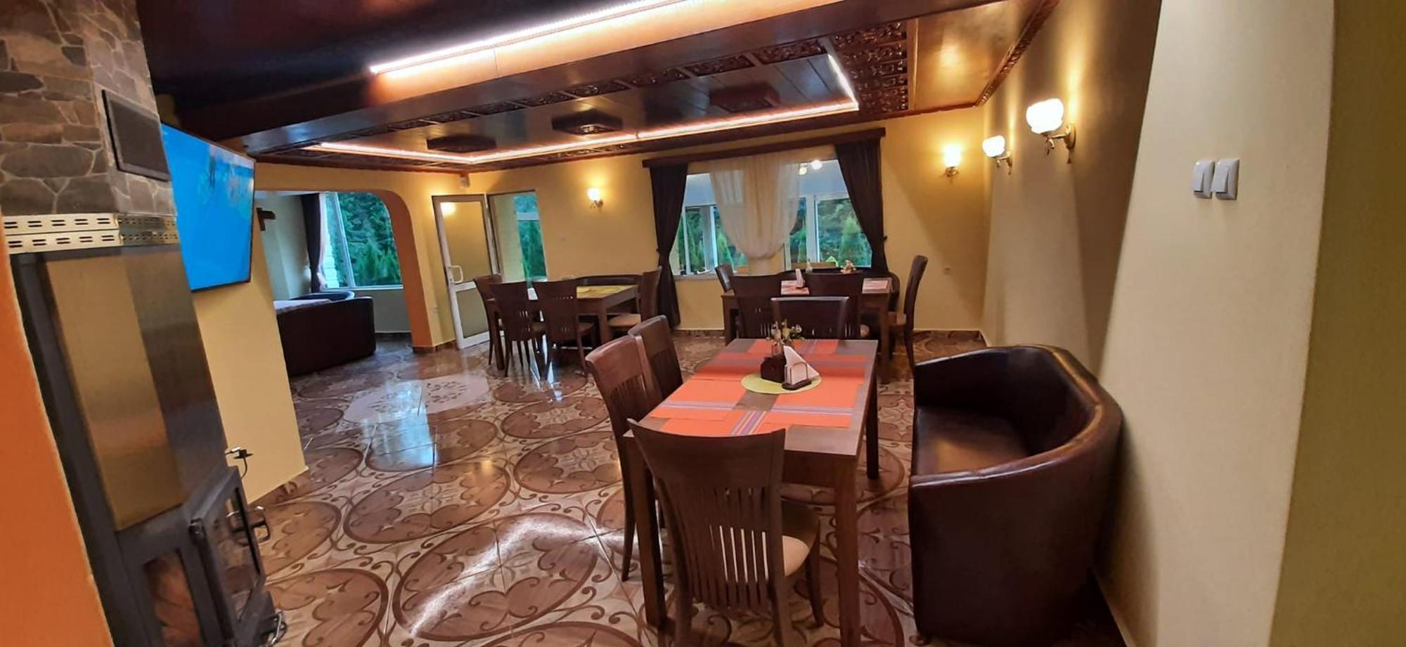 Hotel & Restaurant Kotel Exterior photo